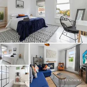 Luxe Garden House For 6 In Apartment Exeter